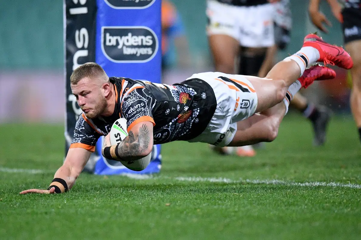 Gold Coast Titans bring in Sam McIntyre from Wests Tigers