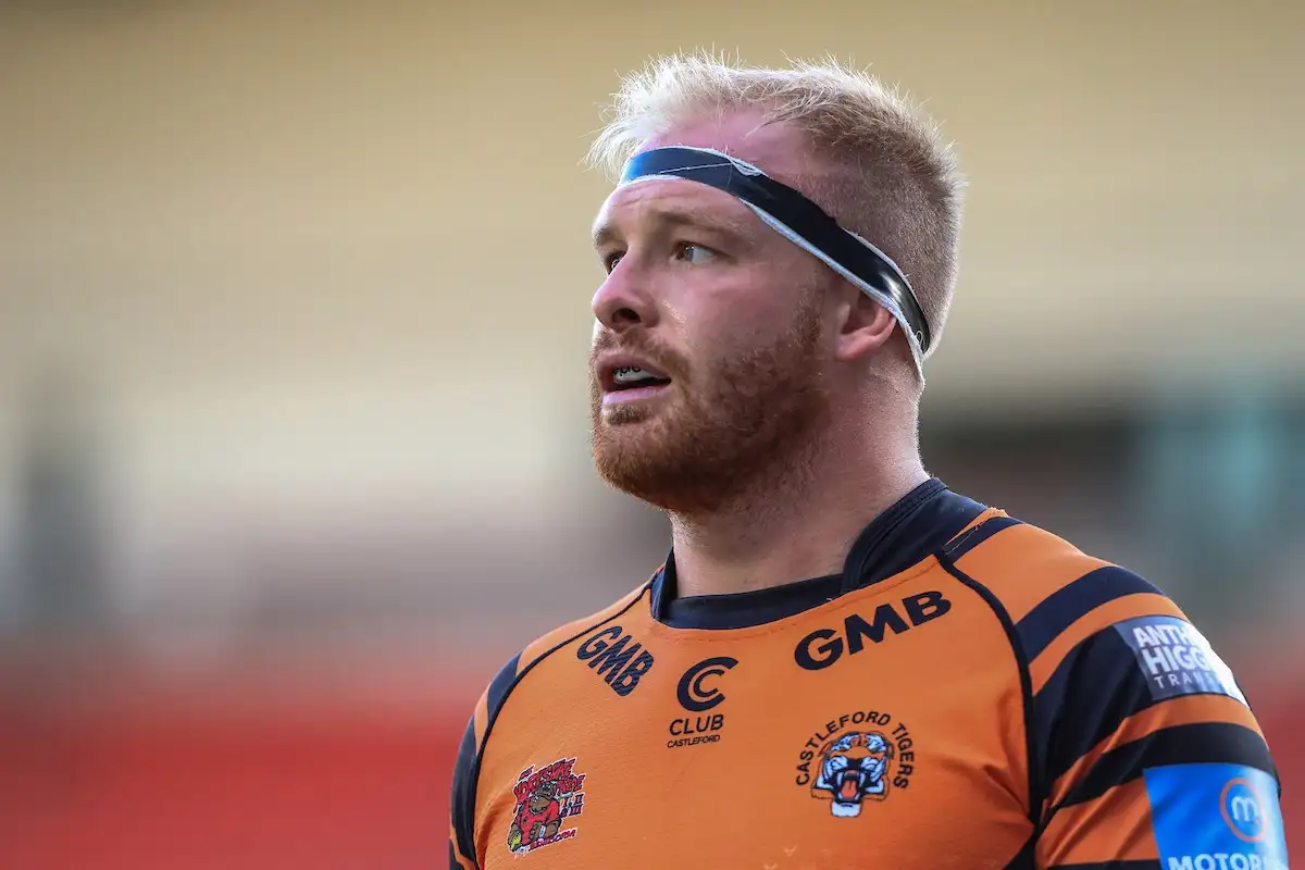 Oliver Holmes raises more than £15k for Rob Burrow and MND Association