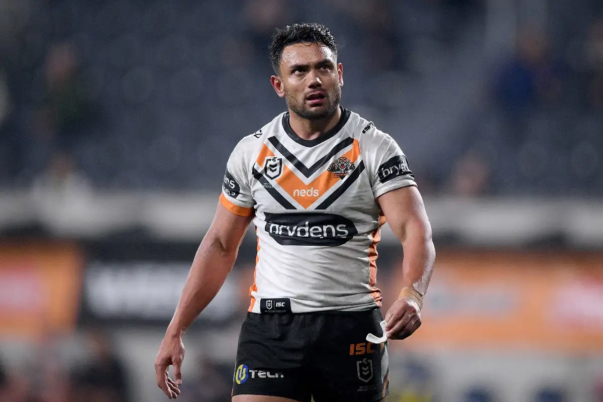 David Nofoaluma commits long-term future to Wests Tigers