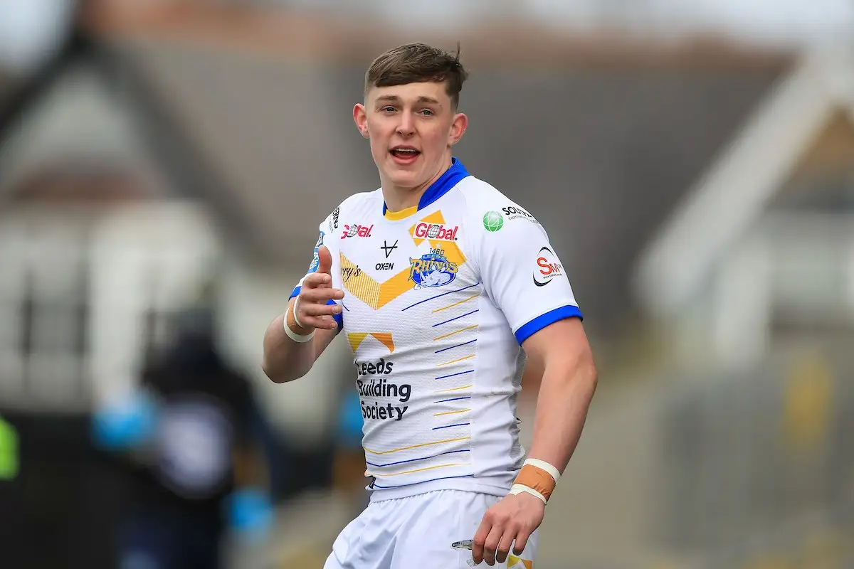 “He’s a super young ultra professional” – Richard Agar hails Leeds youngster Jack Broadbent