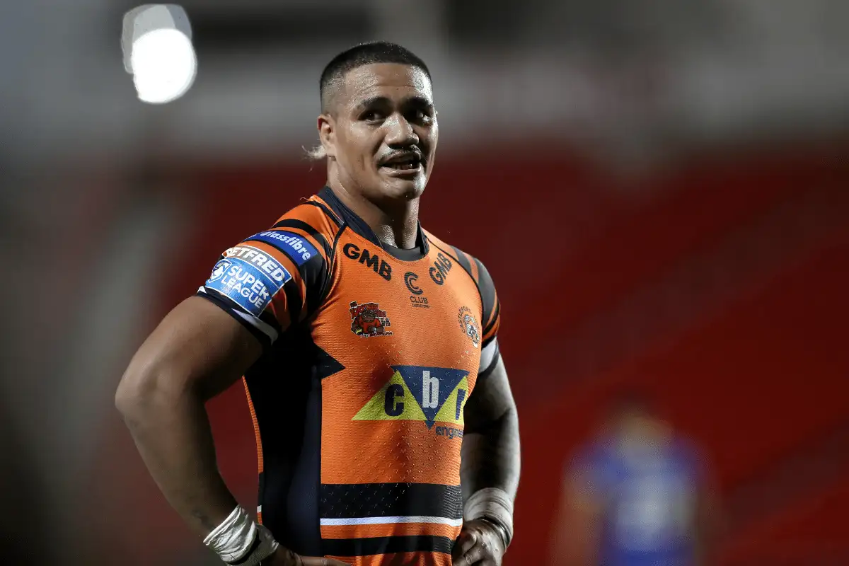 Warrington confirm capture of Peter Mata’utia and Oliver Holmes