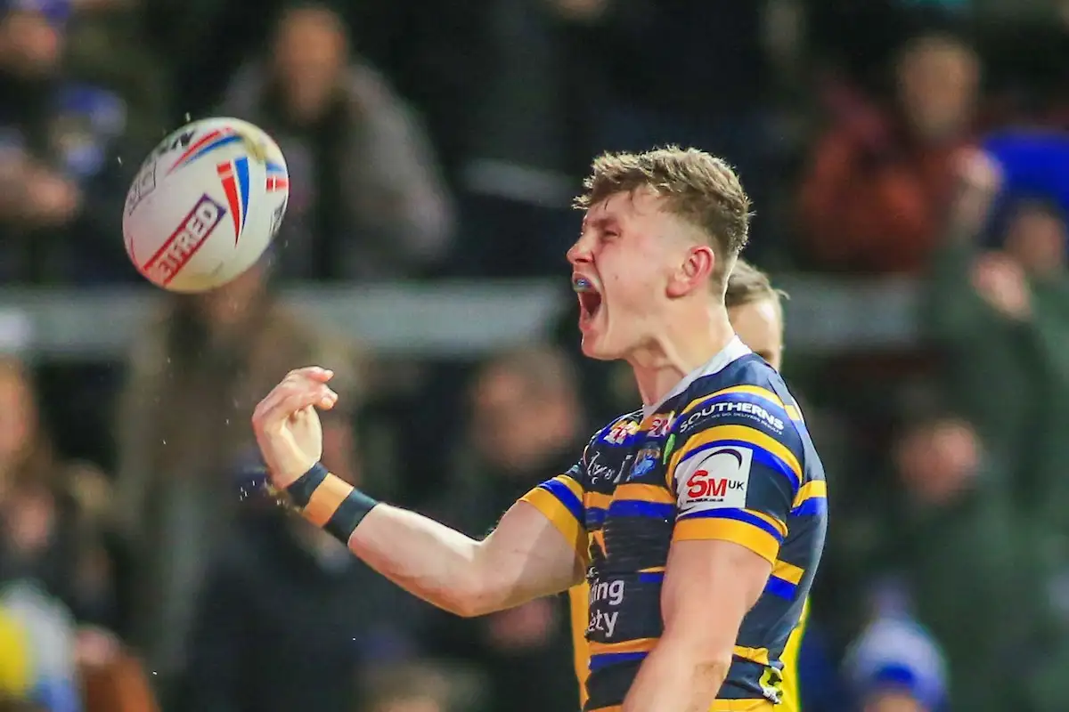 “He’s such a threat” – Leeds coach full of praise for Harry Newman after injury lay-off