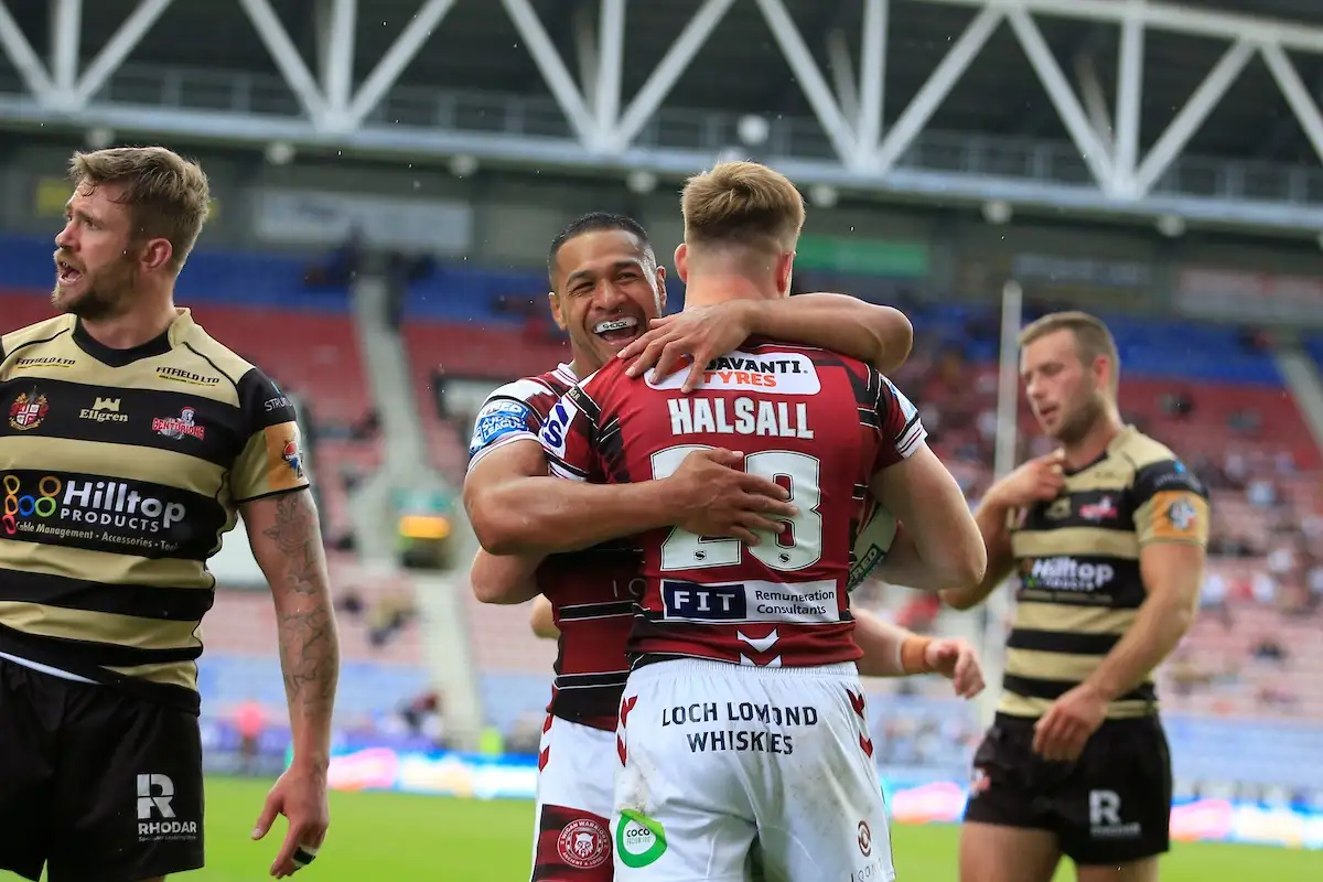 Wigan 50-6 Leigh: Wigan continue recent strong form with convincing victory over winless Leigh