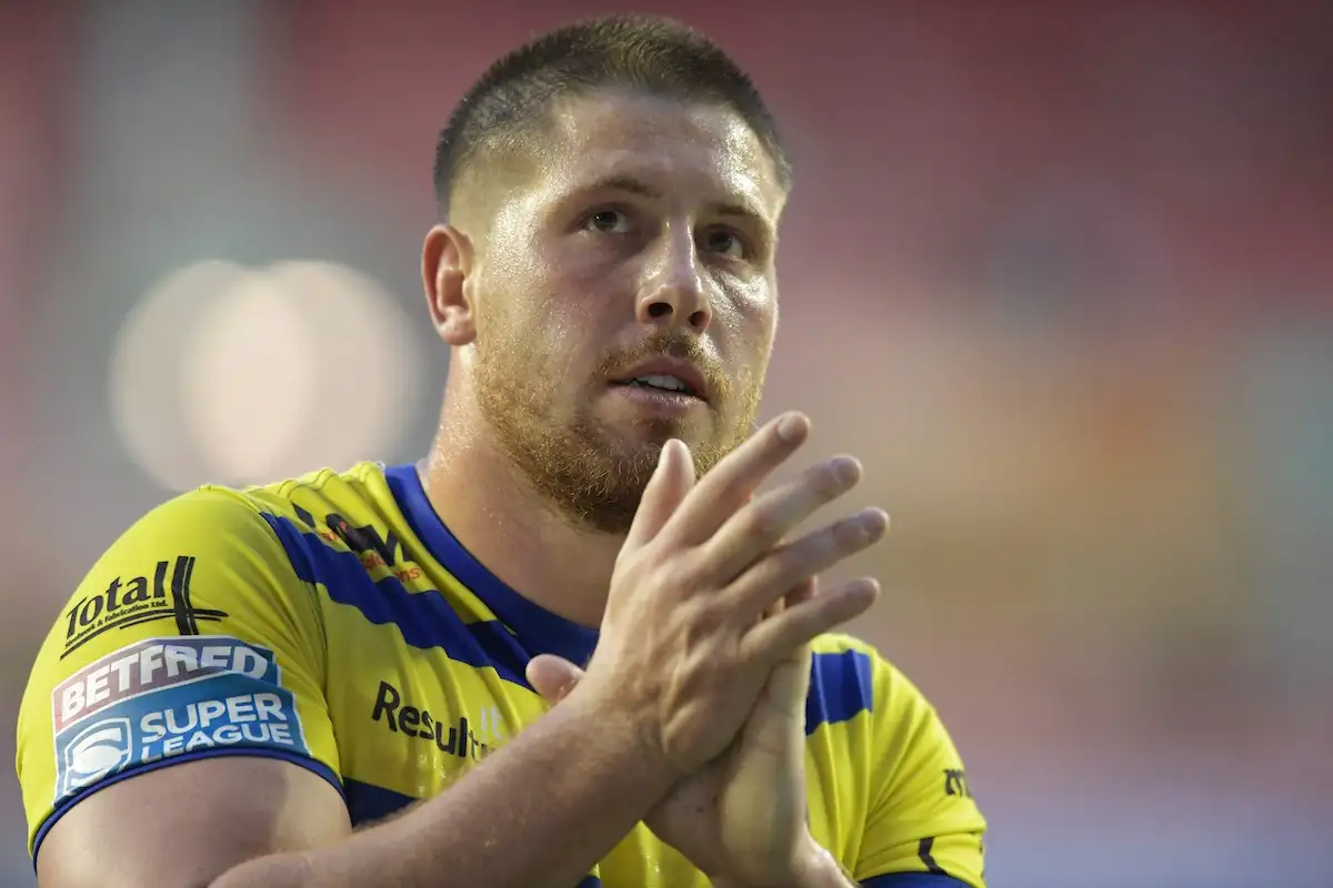 Wakefield snap up Tom Lineham and Liam Hood