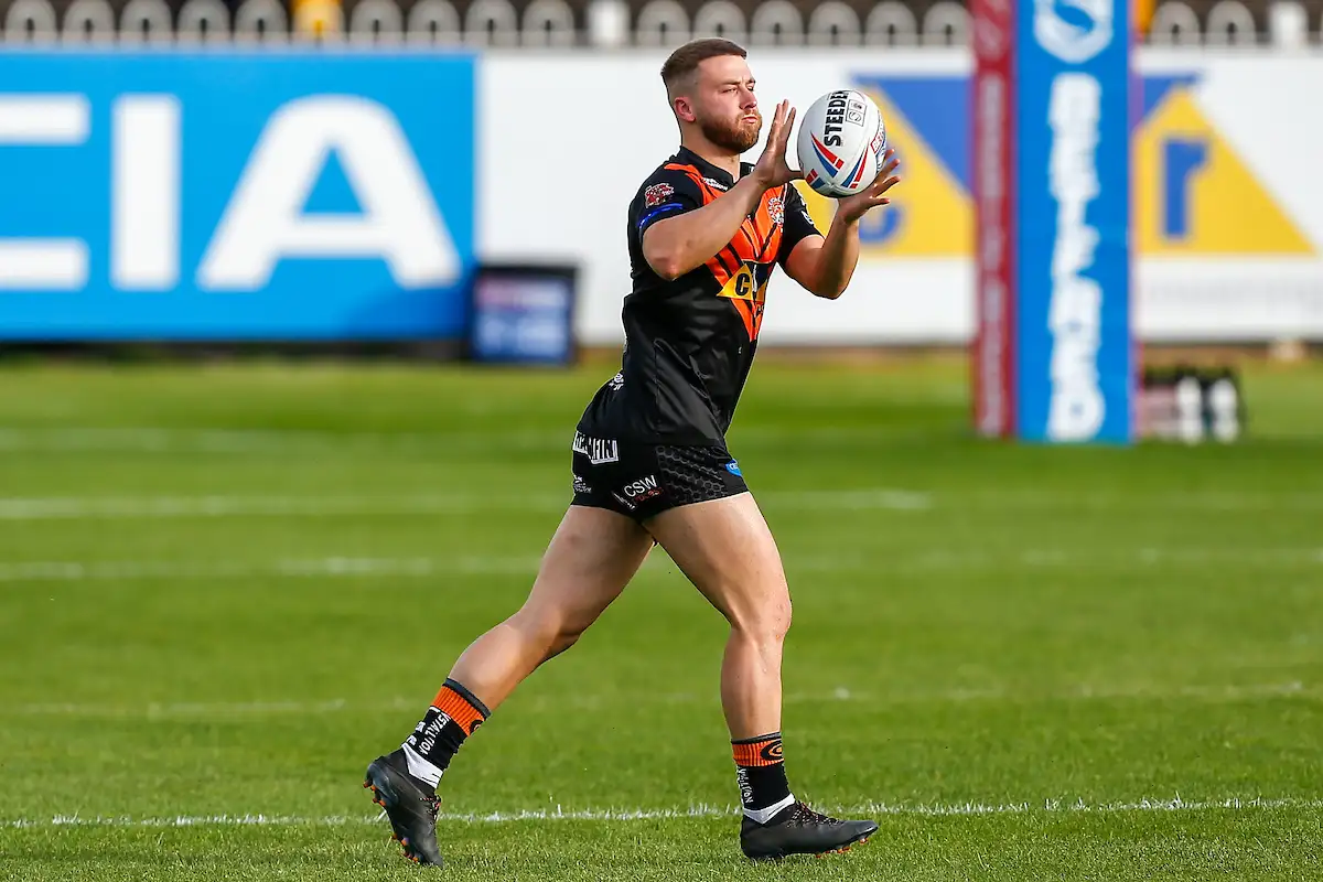 Castleford continue derby dominance over Wakefield