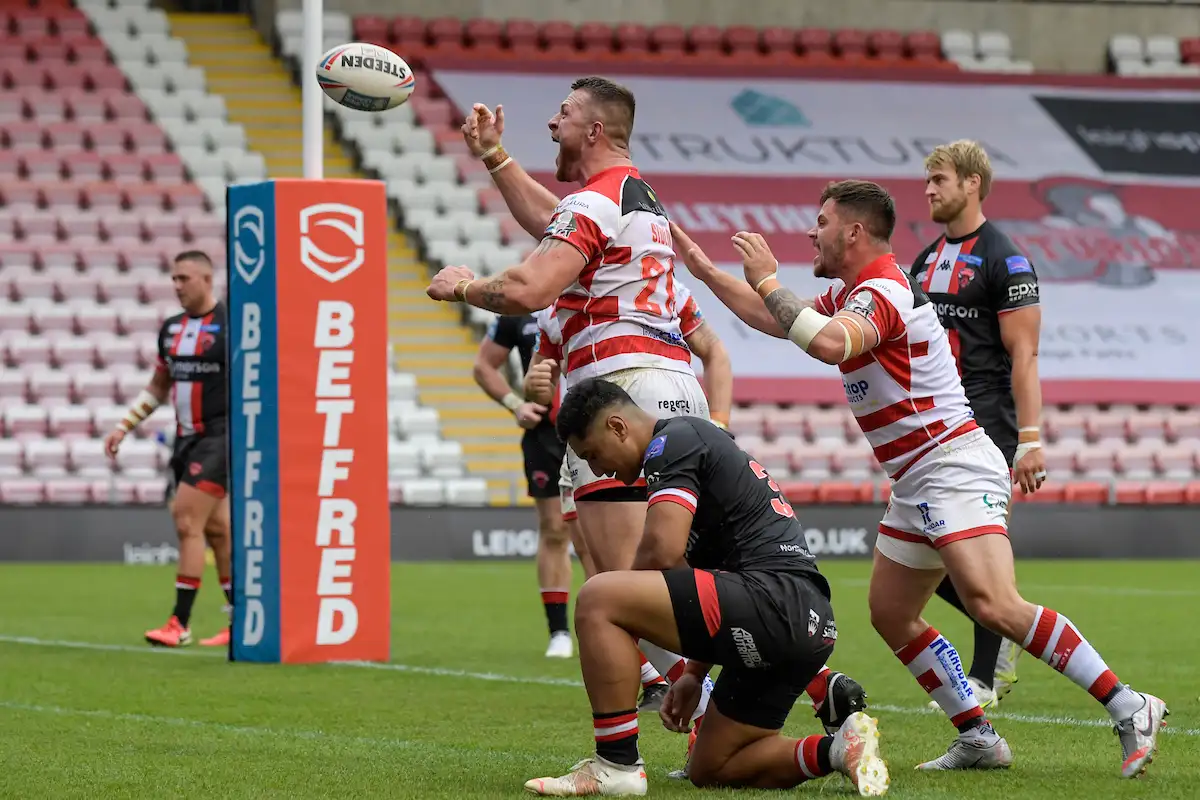 Liam Hood and Adam Sidlow bag late tries as Leigh celebrate first win of season