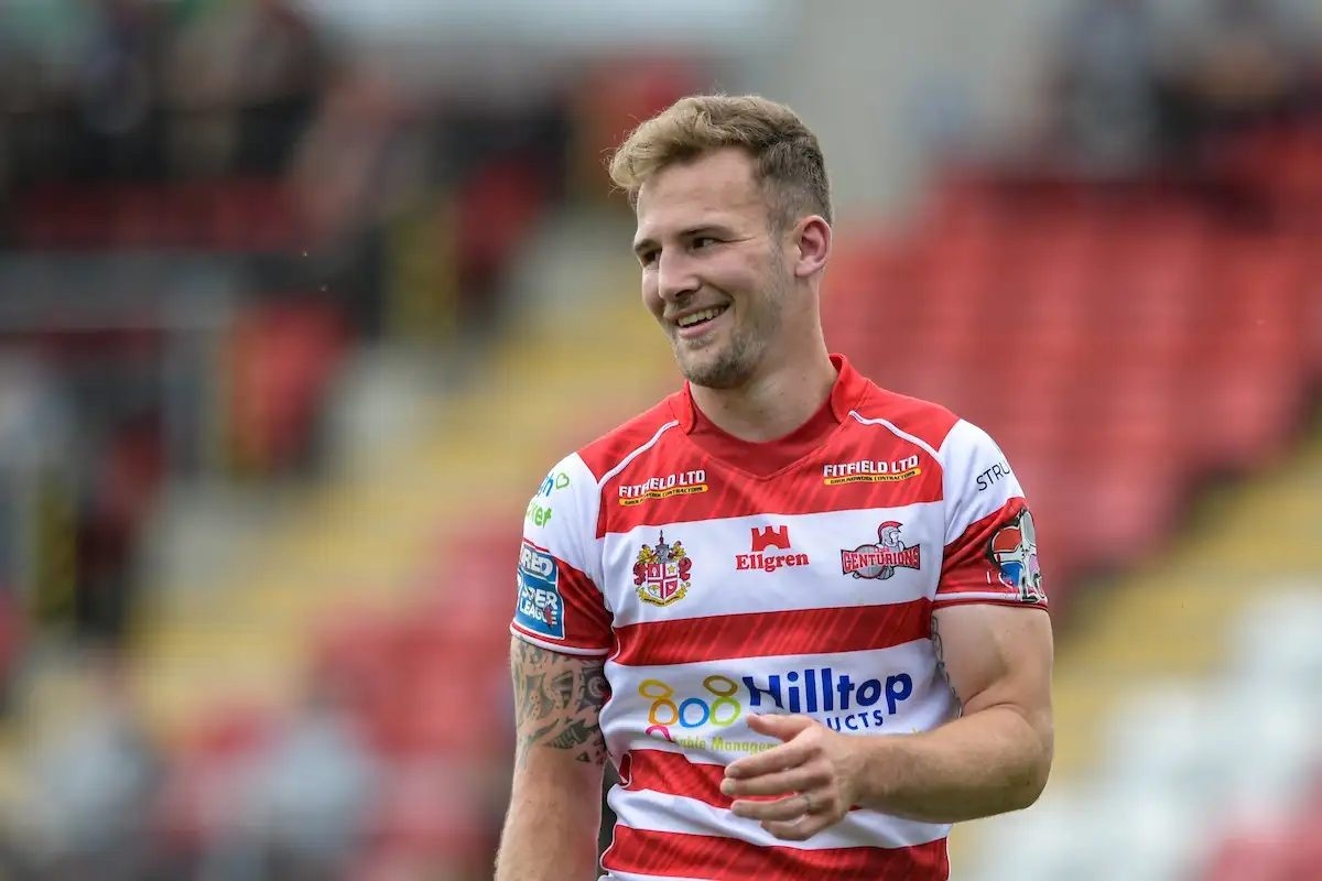 Ben Reynolds commits future to Leigh