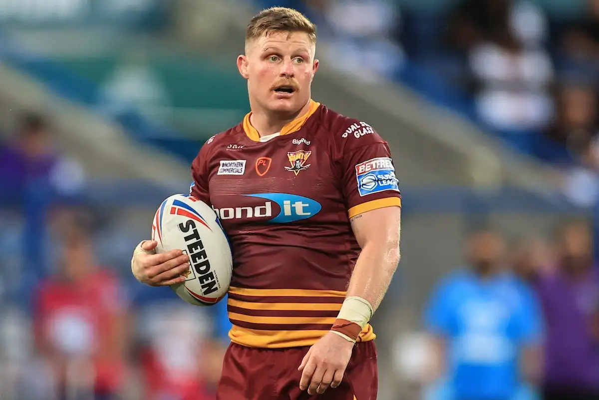 Warrington Wolves among clubs interested in off-contract Huddersfield Giants star