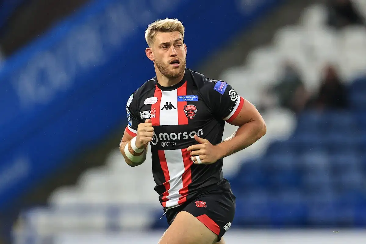 Jack Ormondroyd extends Salford stay