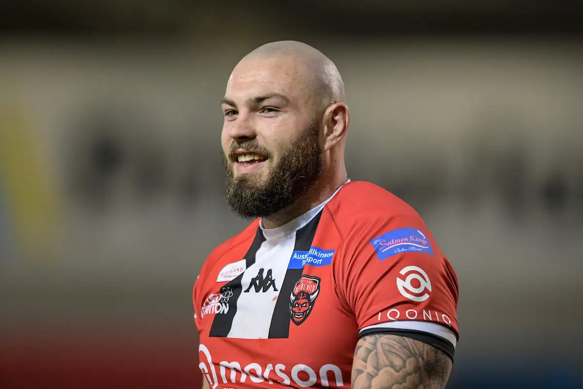 Salford retain Scotland international for 2022