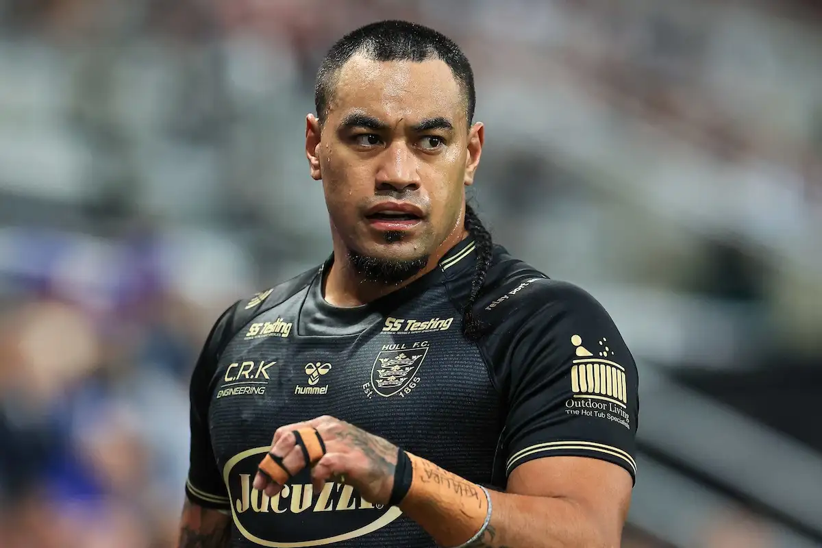 Mahe Fonua in action for Hull