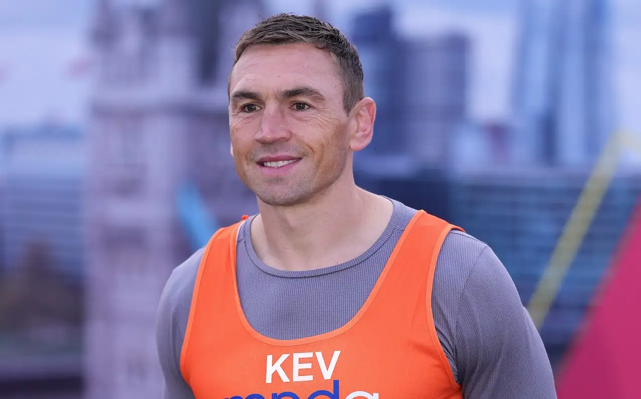 Kevin Sinfield hoping to see Rob Burrow at finish line
