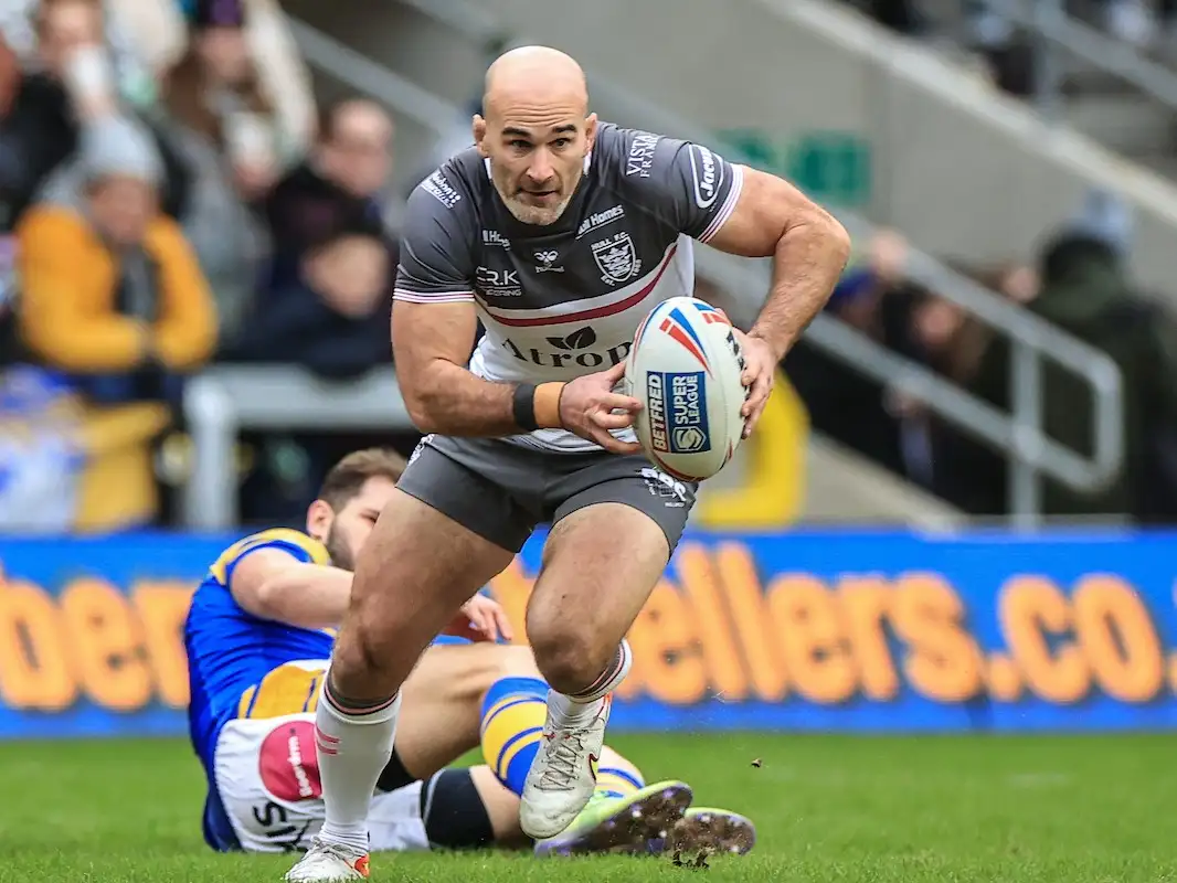 Danny Houghton disappointed to lose Hull FC captaincy but backs Luke Gale