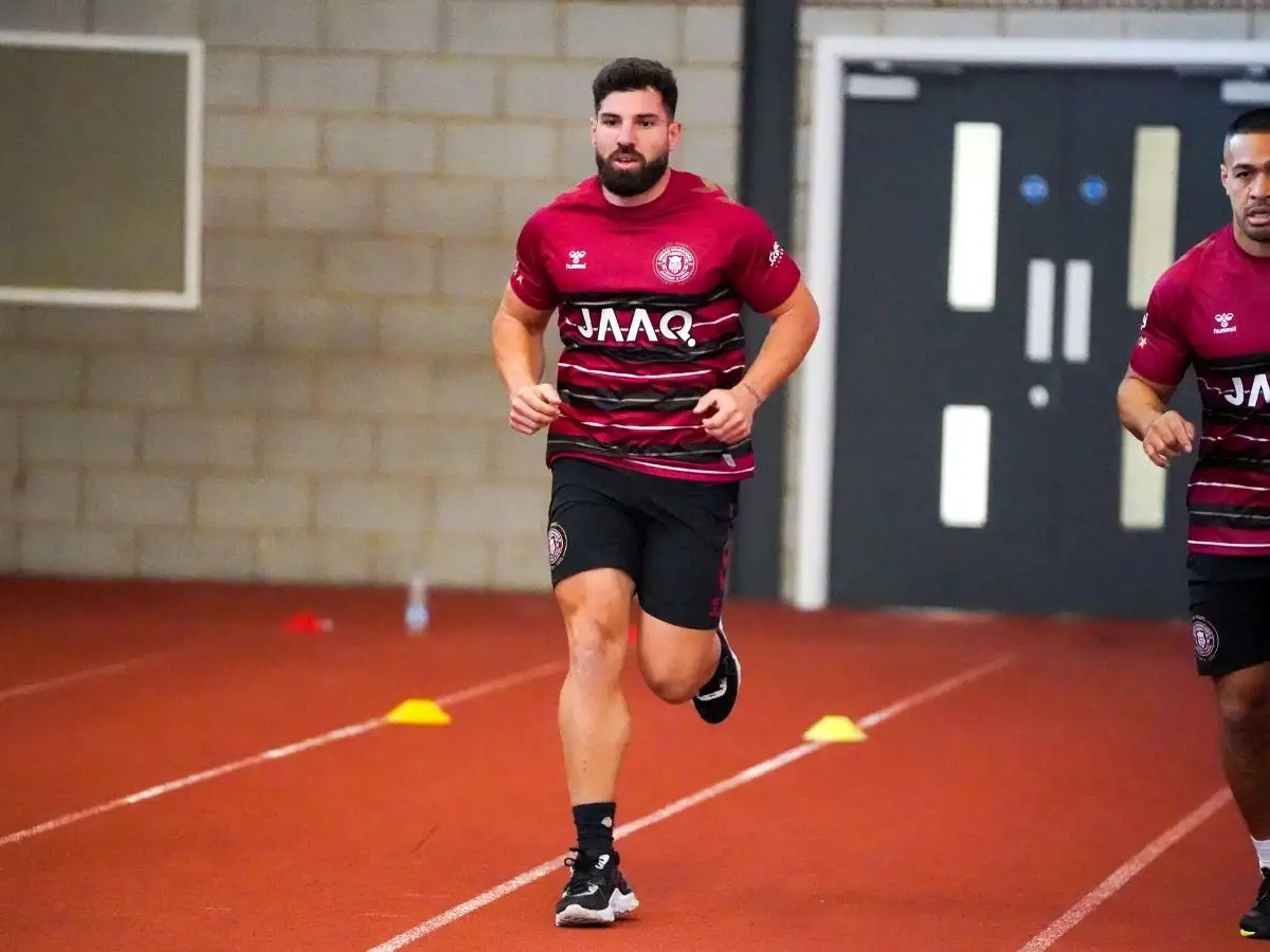 Watch: Abbas Miski in special moment ahead of Super League debut