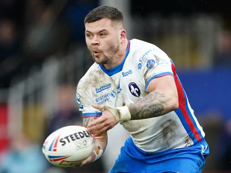 Wakefield v Toulouse: Escare set for Trinity debut & Hood returns from injury