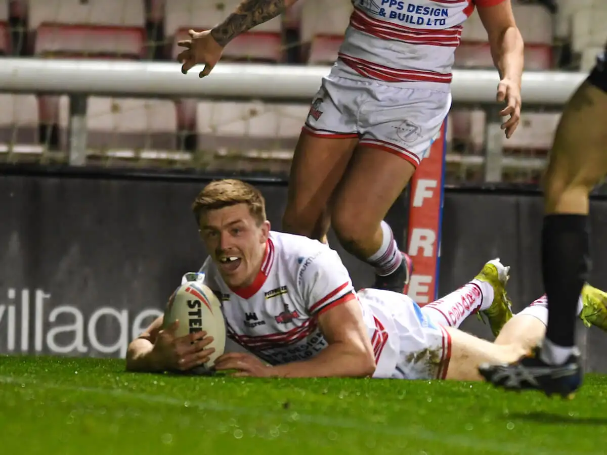 Ed Chamberlain targeting Super League with Leigh following new contract