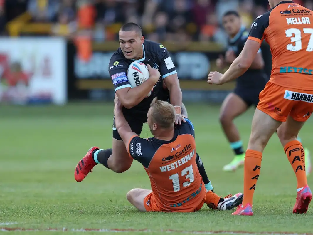 Castleford 26-18 Huddersfield: Tigers record third straight win