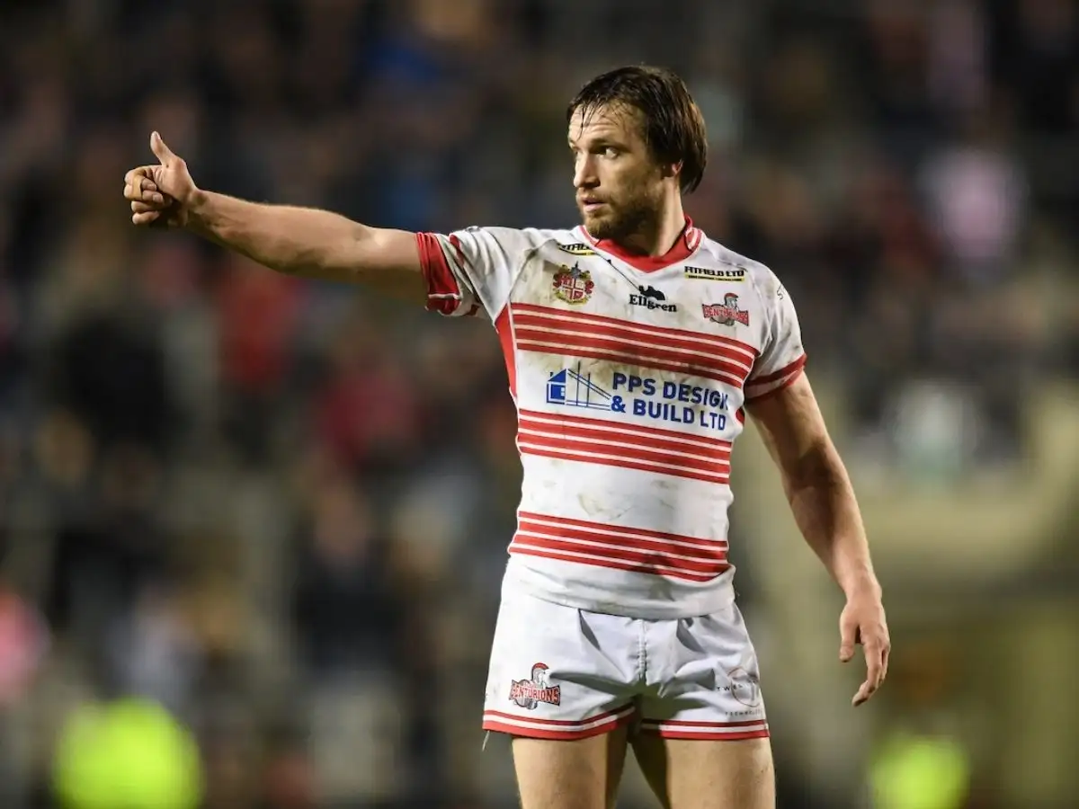 Joe Mellor puts speculation to bed by committing future to Leigh
