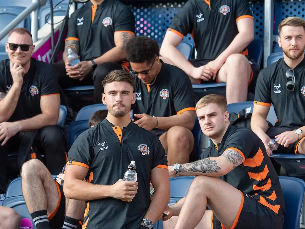 Jacques O’Neill visits Castleford team-mates after leaving Love Island