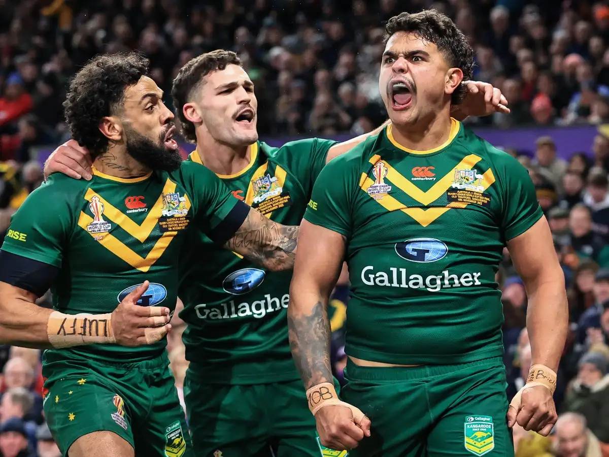 Australia win Rugby League World Cup final over Samoa in front of 67,502 at Old Trafford