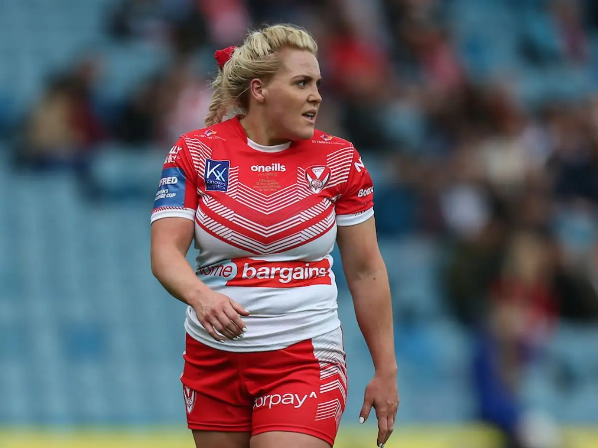 Leeds pull off major coup in signing Amy Hardcastle from St Helens