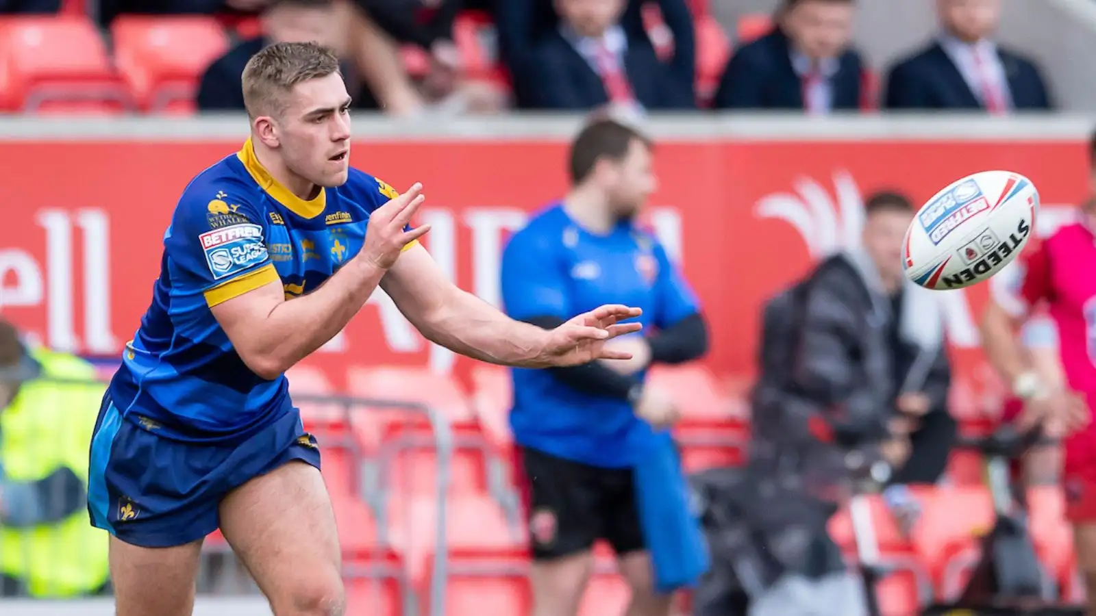 Wakefield make third signing of the day as back-rower pens loan deal