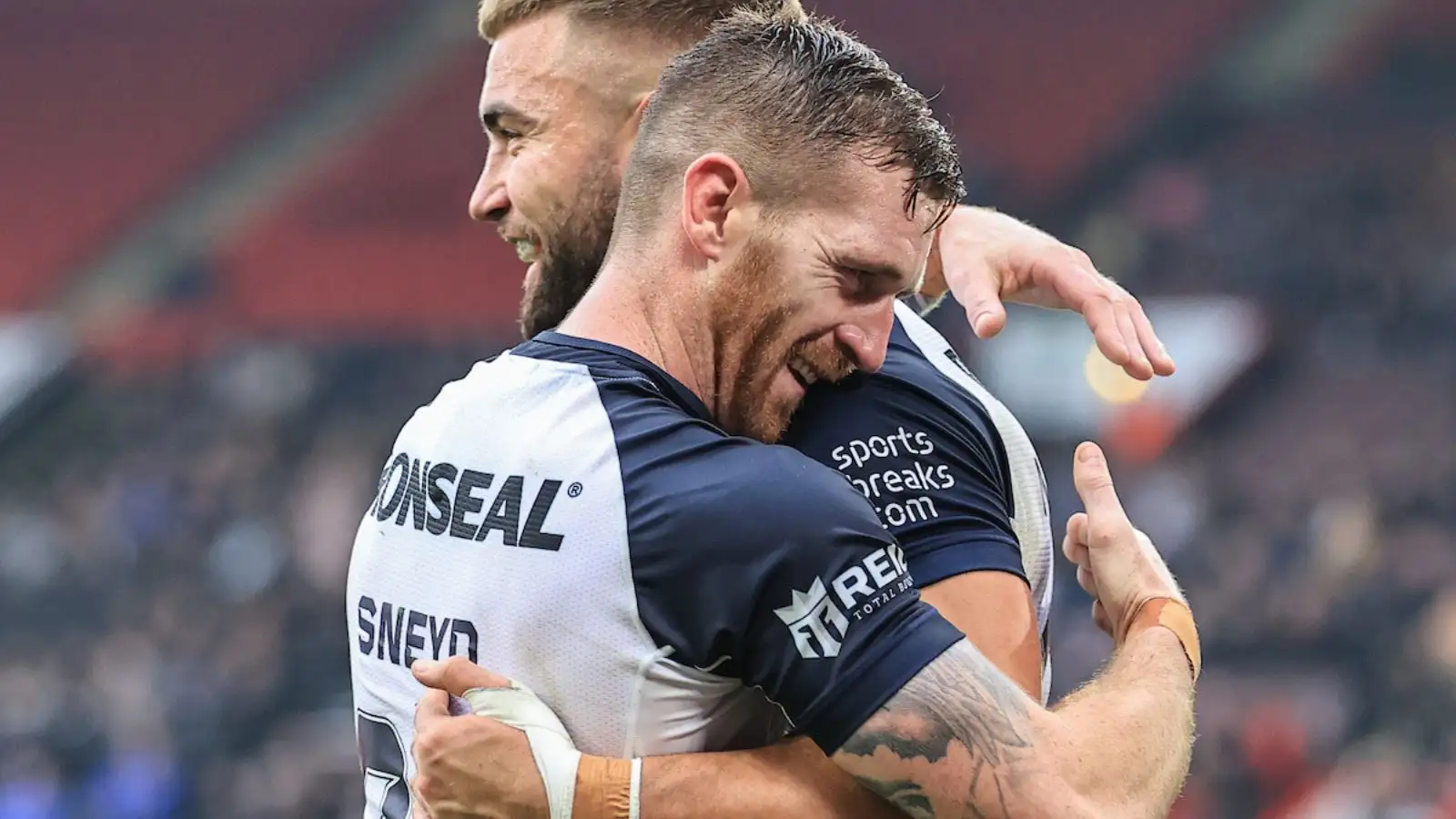 Marc Sneyd makes classy gesture to his former community club