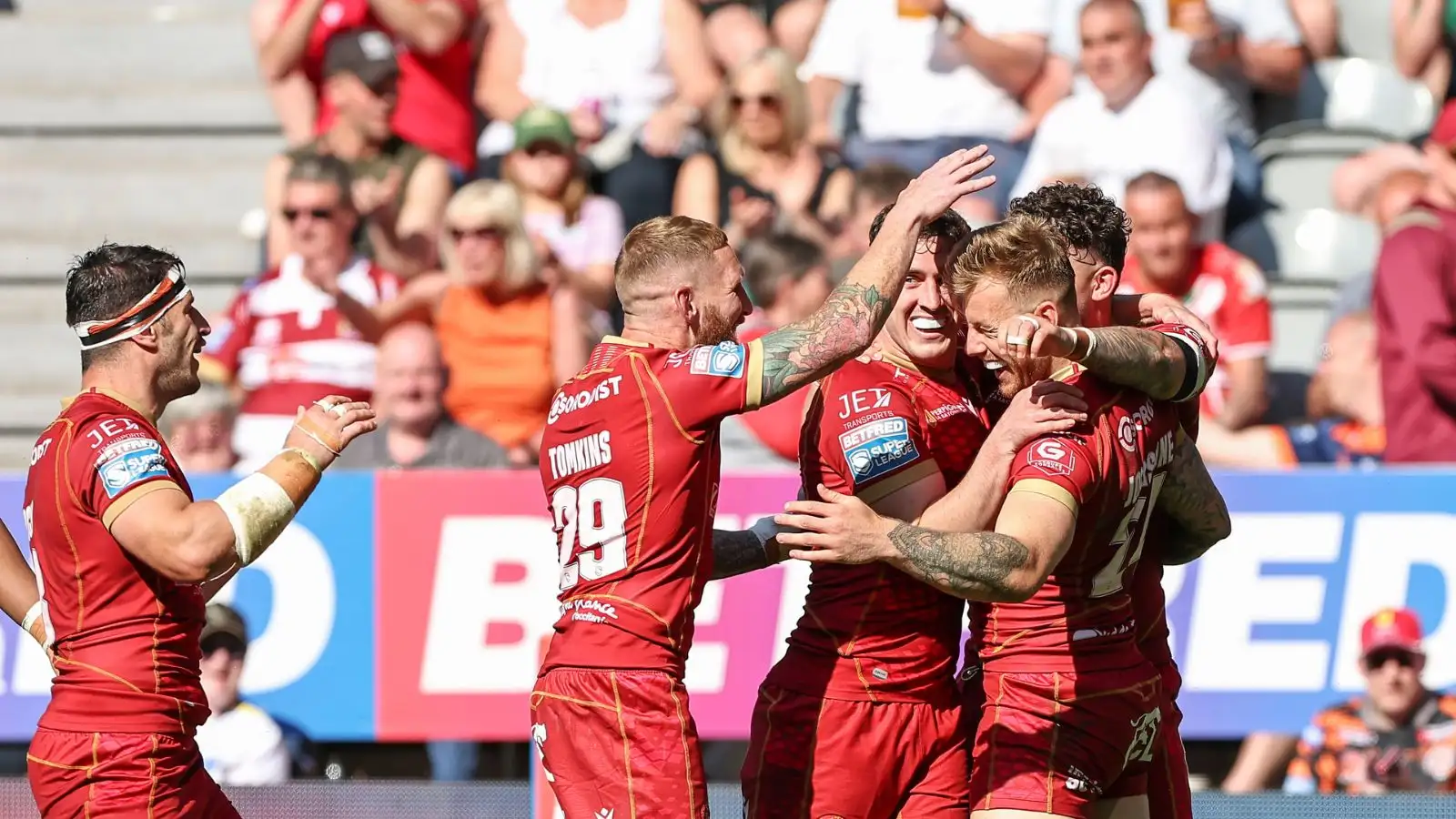 Sam Tomkins names “outstanding” player who he “mithers Shaun Wane to death about”