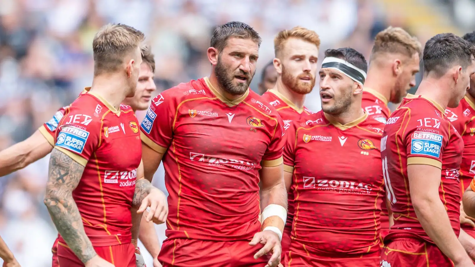 Catalans Dragons go four points clear at top of Super League with win at Hull FC