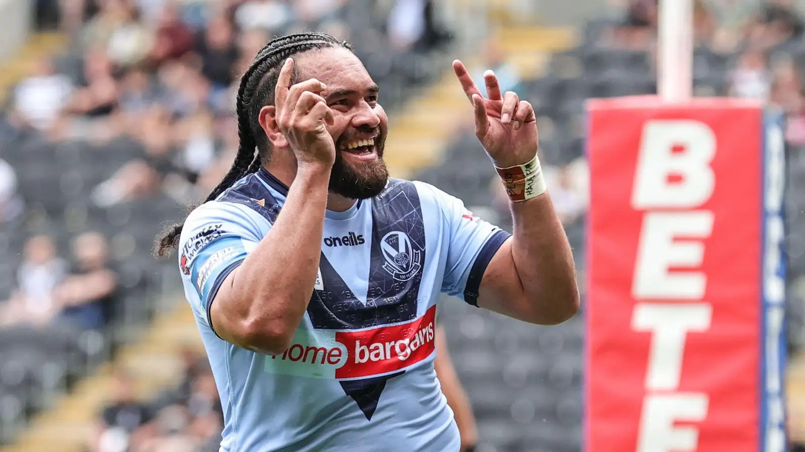 Konrad Hurrell St Helens Alamy