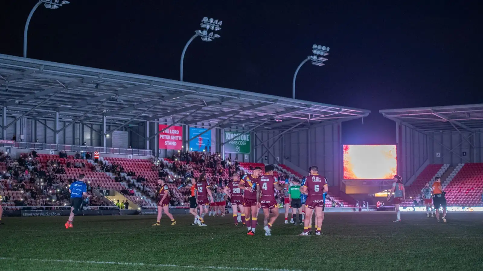 Leigh Leopards' clash with Huddersfield Giants abandoned following floodlight failure