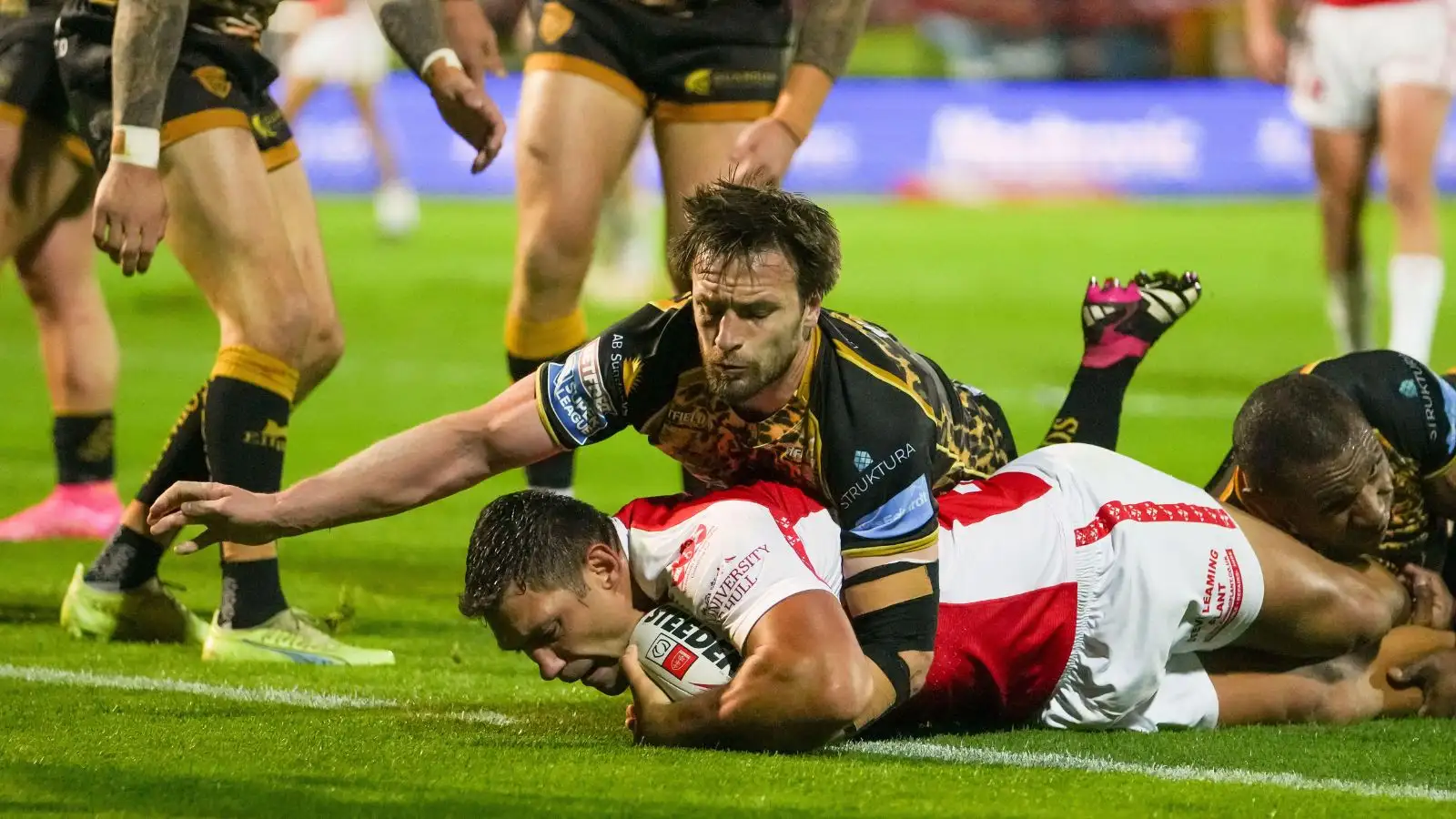 Rampant Robins, an awful night for one Leigh Leopards man, another case for the video referee to answer – Five Takeaways as Hull KR progress into Super League semi-finals