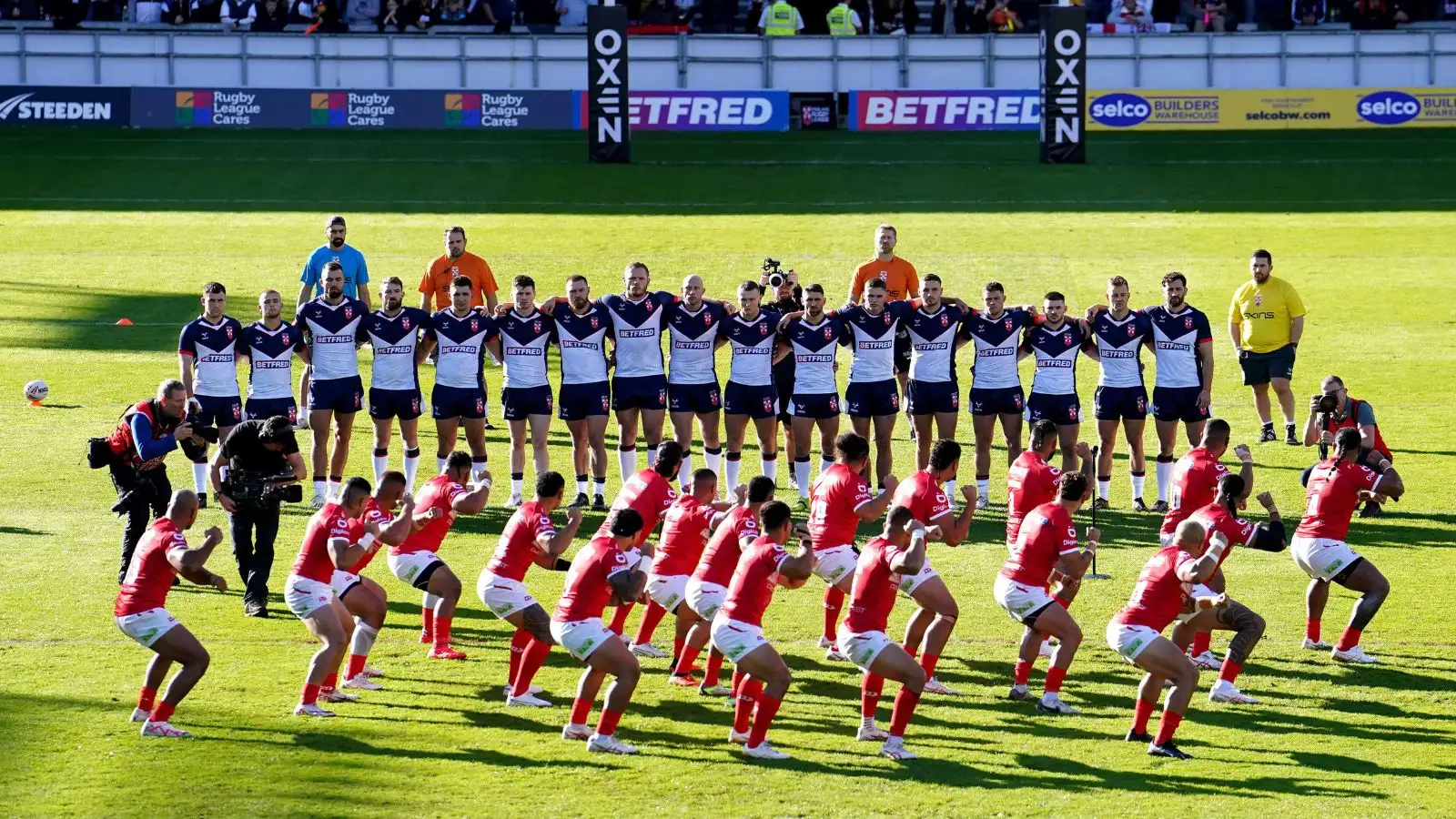 Tonga perform Sipi Tau