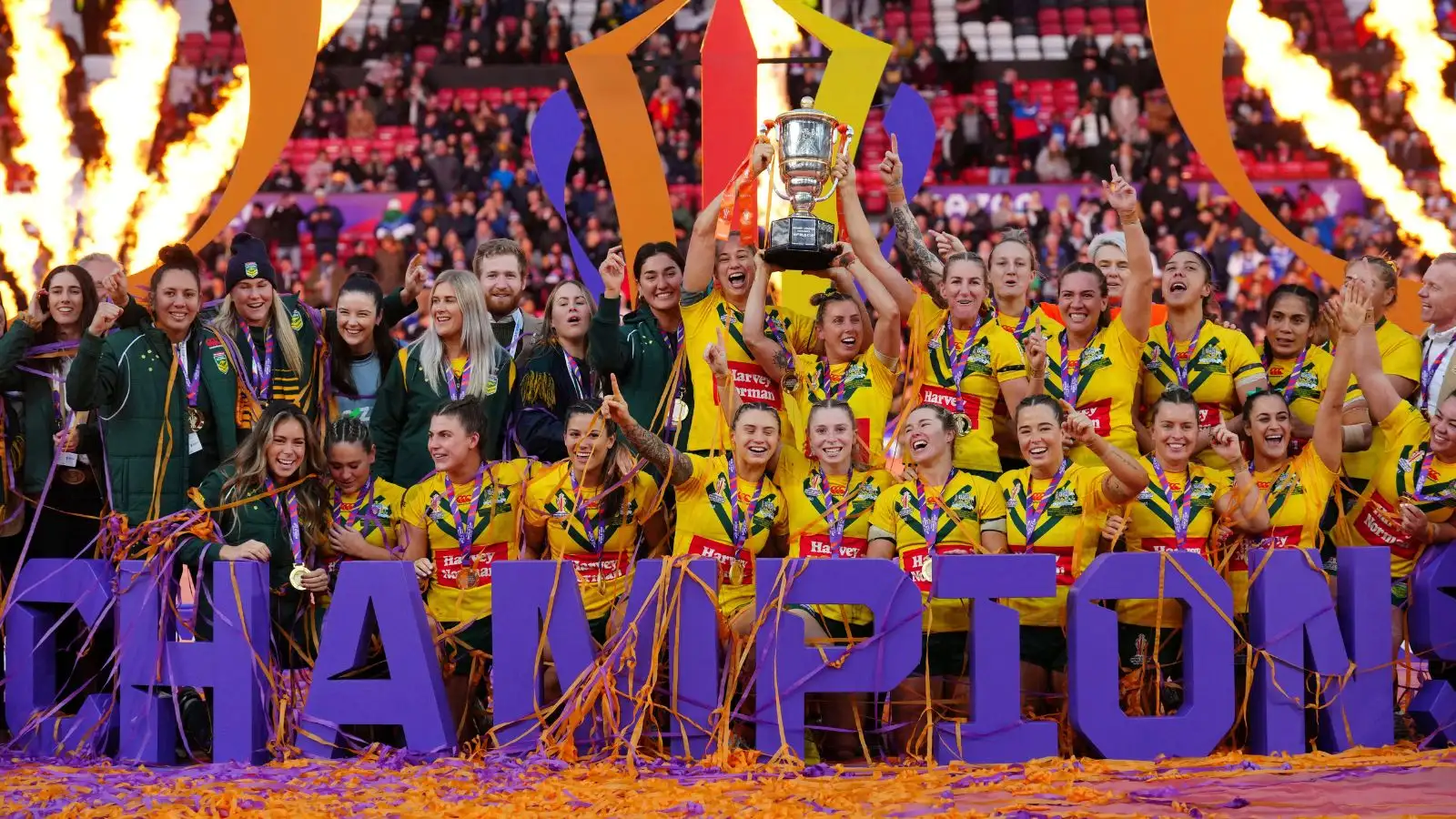 Australia lift 2021 Women's Rugby League World Cup - Alamy