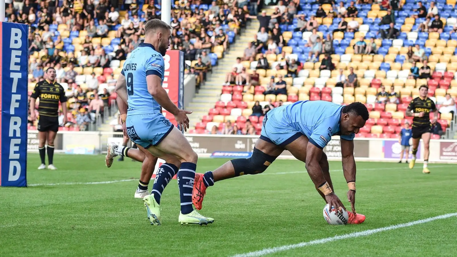 Papua New Guinea international forward makes League 1 switch as loan confirmed