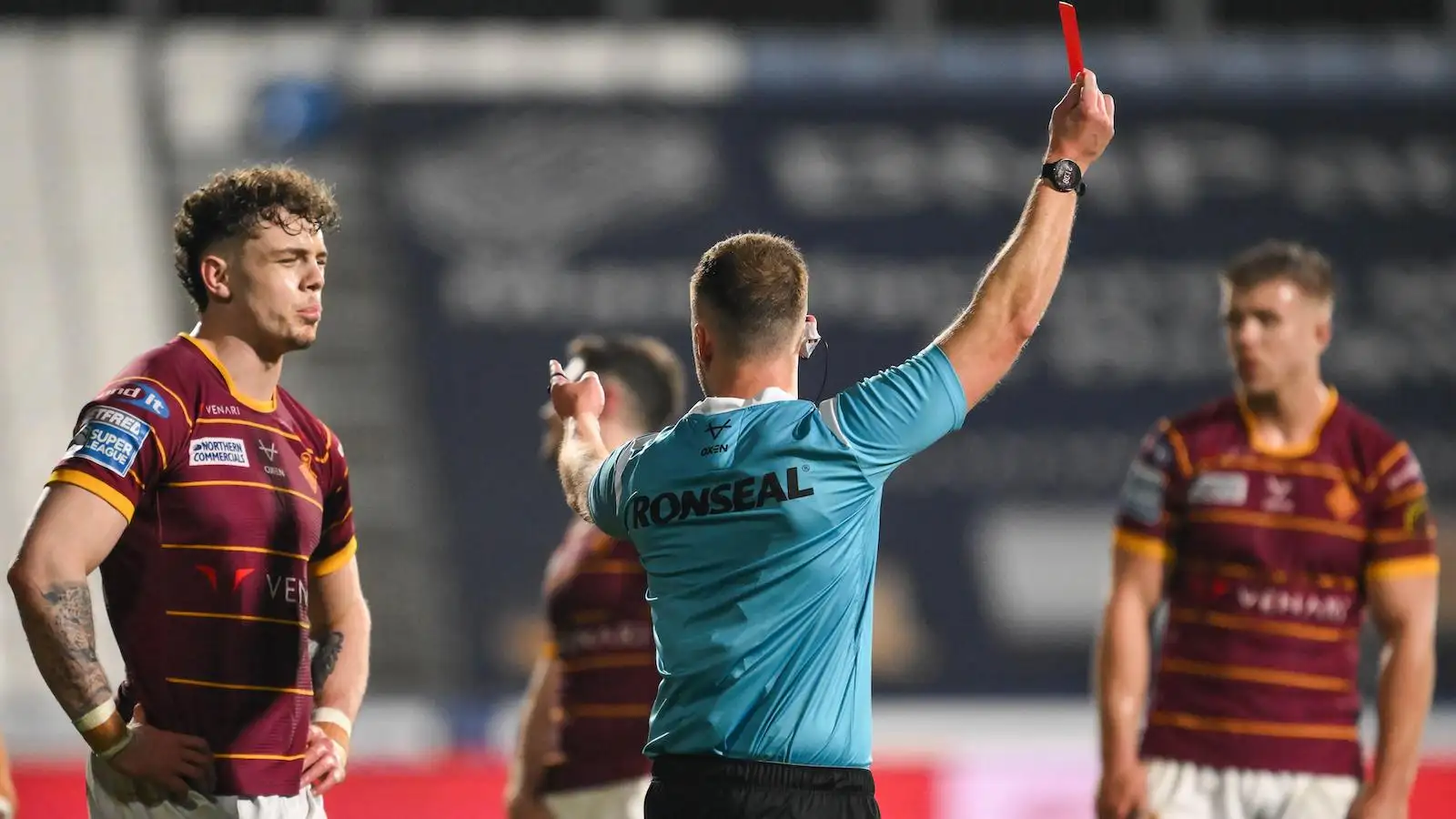 Elliot Wallis explanation as RFL admit error in Huddersfield Giants man’s red card