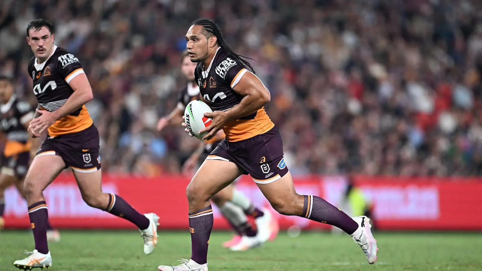 NRL superstar Martin Taupau again linked with Super League with one club named