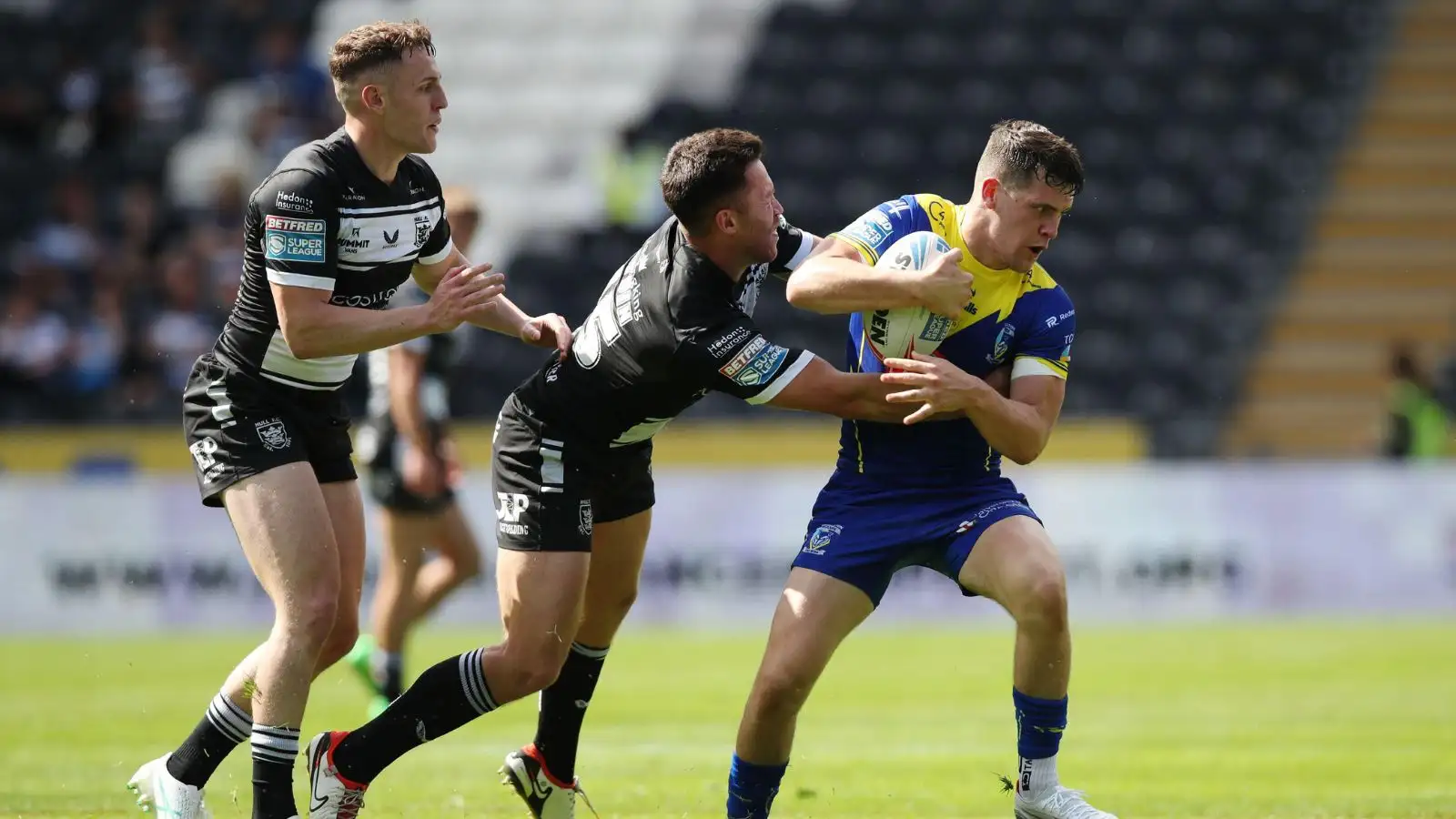 Warrington Wolves ace climbs up club record list in dramatic win at Hull FC