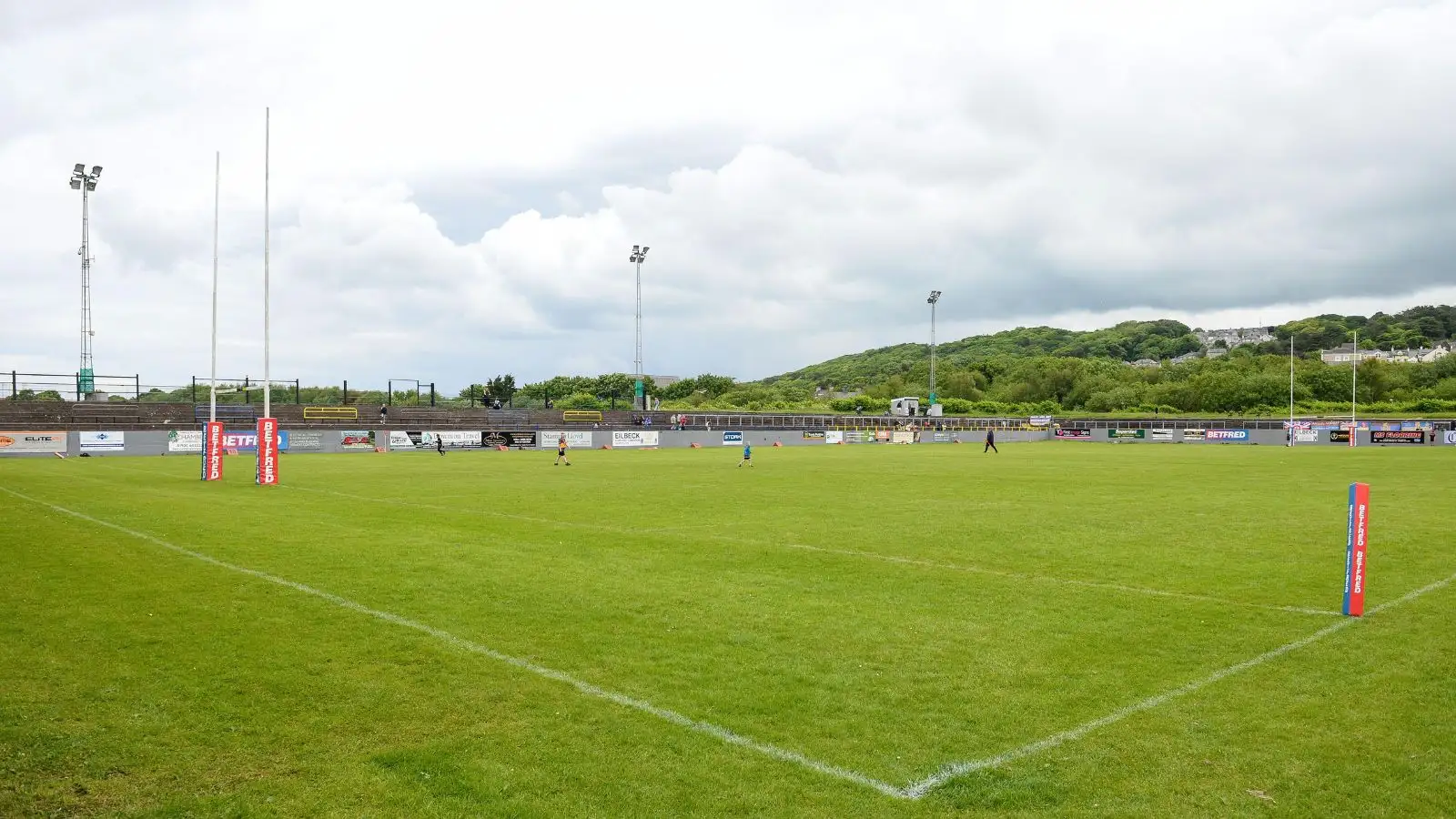 Championship club’s squad agree to call off threat of strike and play upcoming fixture