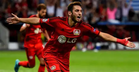 Leverkusen’s Calhanoglu admits United or Barca temptation