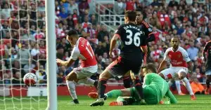 Alexis Sanchez scores first Arsenal v Manchester United