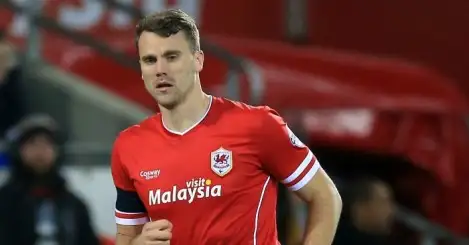 Burton eye move for former Cardiff defender Turner