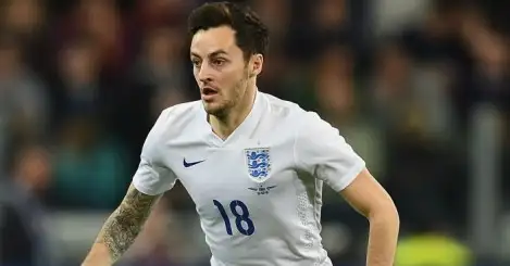 Mason replaces Delph with England missing 17