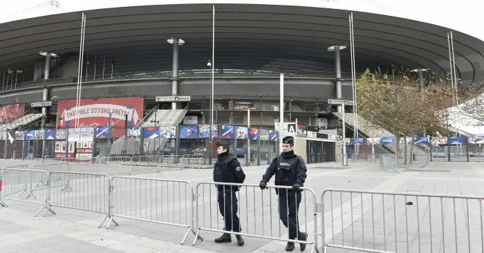 Stade de France: Police outside national stadium