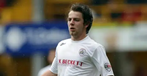 Ben Pearson: Manchester United youngster set for Preston