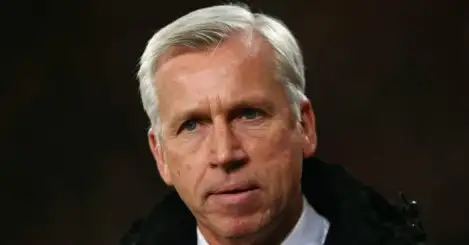 Pardew slams referee after Crystal Palace defeat
