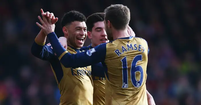 Arsenal win at Bournemouth to pull level with Spurs