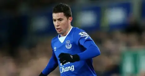 Bryan Oviedo: Signs new deal with Toffees