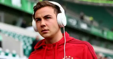 Gotze posts message in bid to win over angry Dortmund fans