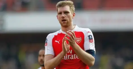 Mertesacker admits concern at Arsenal’s lack of transfer activity